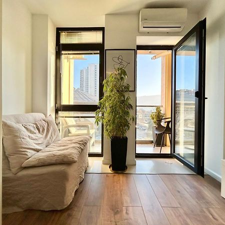 City Center - Next To Holiday Inn -2Br Apartment Tbilisi Buitenkant foto