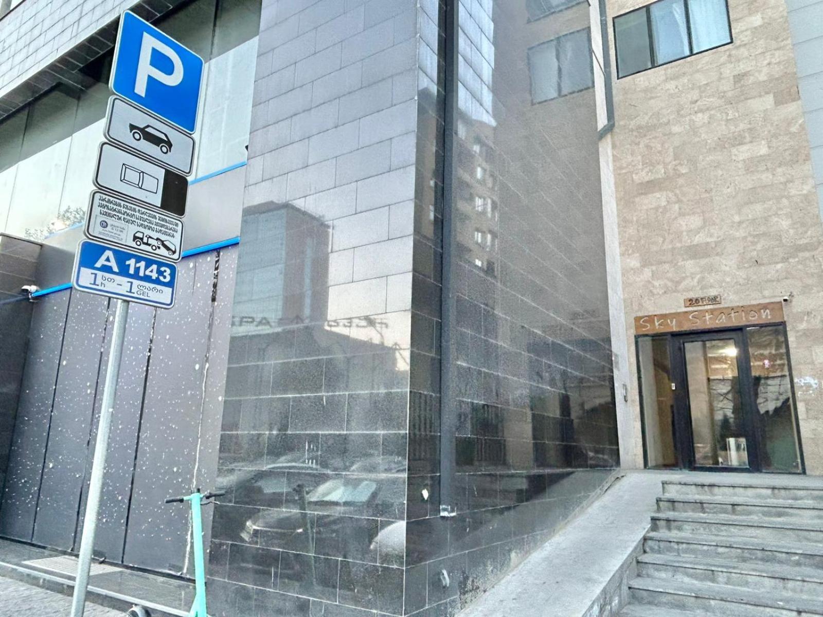 City Center - Next To Holiday Inn -2Br Apartment Tbilisi Buitenkant foto