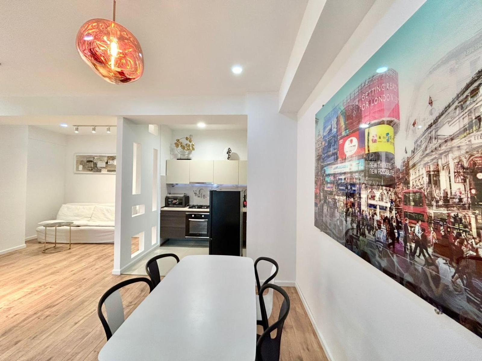 City Center - Next To Holiday Inn -2Br Apartment Tbilisi Buitenkant foto