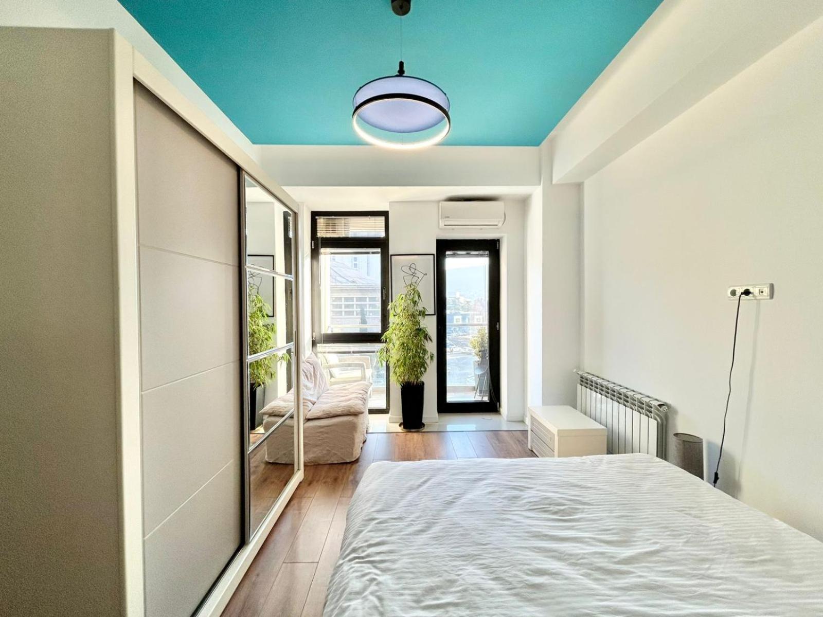 City Center - Next To Holiday Inn -2Br Apartment Tbilisi Buitenkant foto