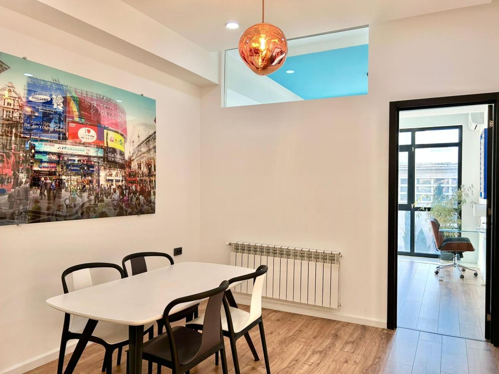 City Center - Next To Holiday Inn -2Br Apartment Tbilisi Buitenkant foto