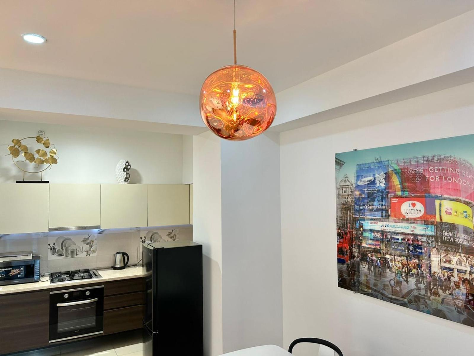 City Center - Next To Holiday Inn -2Br Apartment Tbilisi Buitenkant foto