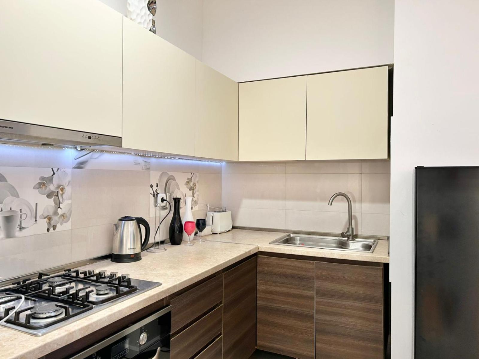 City Center - Next To Holiday Inn -2Br Apartment Tbilisi Buitenkant foto